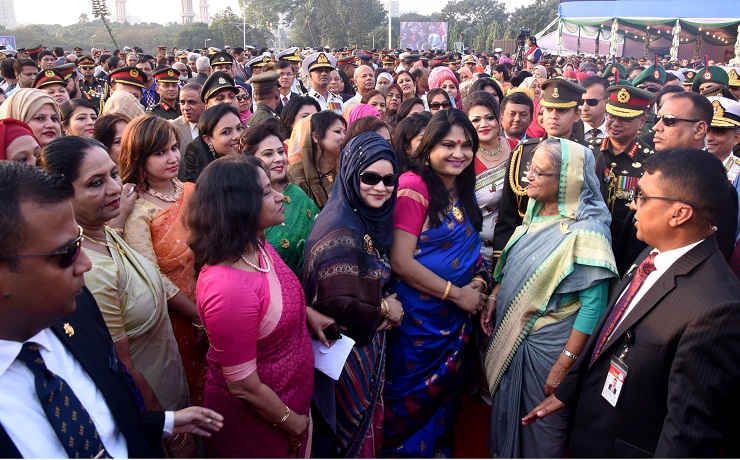 সশস্ত্র বাহিনী দিবসের অনুষ্ঠানে প্রধানমন্ত্রী শেখ হাসিনা। 