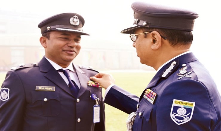 হঠাৎ কেন পুলিশের চাকরি ছাড়ছেন ডি এ তায়েব? জানুন কারণ