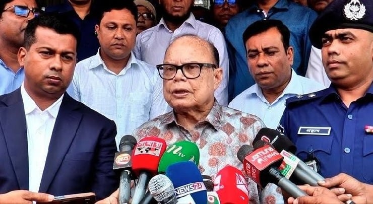 টিসিবির ভুয়া কার্ড বাতিল করে নতুন ‘স্মার্টকার্ড’ দেওয়া হবে: খাদ্য উপদেষ্টা 
