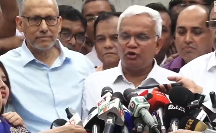 খালেদা জিয়া শারীরিক ও মানসিকভাবে সুস্থ আছেন: ডা. জাহিদ