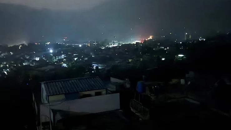 ক্ষতির মুখে ভারত: পাকিস্তানের হামলায় ভারতের চারটি বিমানবন্দর বন্ধ ঘোষণা