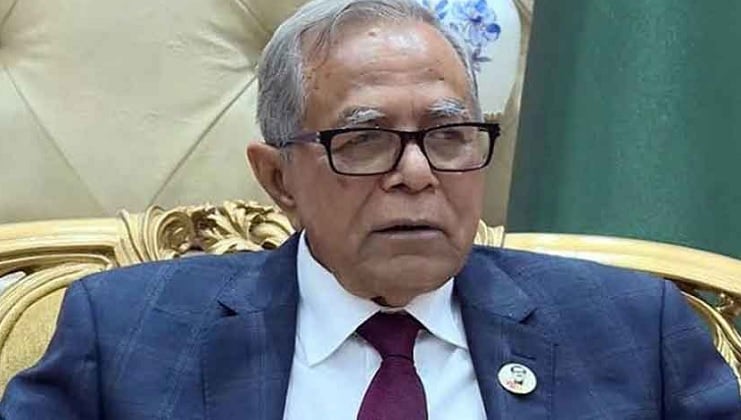 মধ্যরাতে দেশ ছাড়লেন সাবেক রাষ্ট্রপতি আবদুল হামিদ