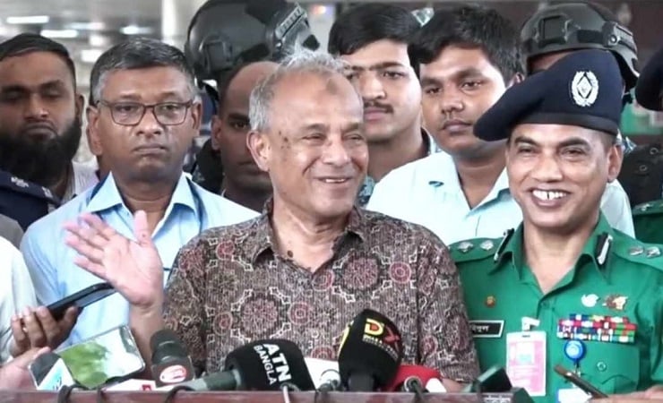শেখ হাসিনাকে দেশে ফেরানোর বিষয়ে আইনি প্রক্রিয়ায় কাজ করছে ইন্টারপোল: স্বরাষ্ট্র উপদেষ্টা
