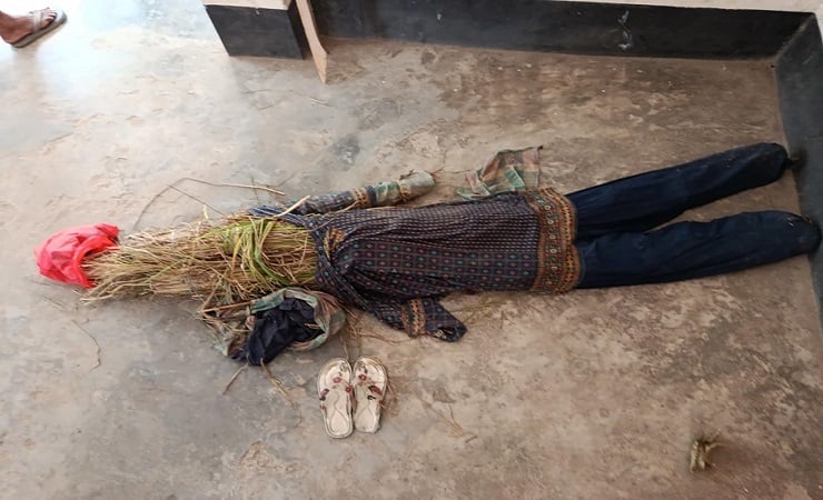 লাশের খবরে পুলিশকে ফোন: অতঃপর যা হলো