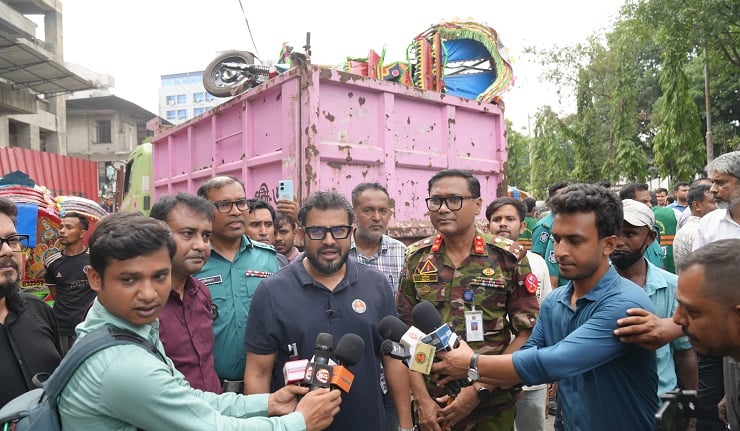 ব্যাটারি চালিত রিকশার ওয়ার্কশপ ও চার্জিং পয়েন্ট বন্ধ করা হবে: ডিএনসিসি প্রশাসক 