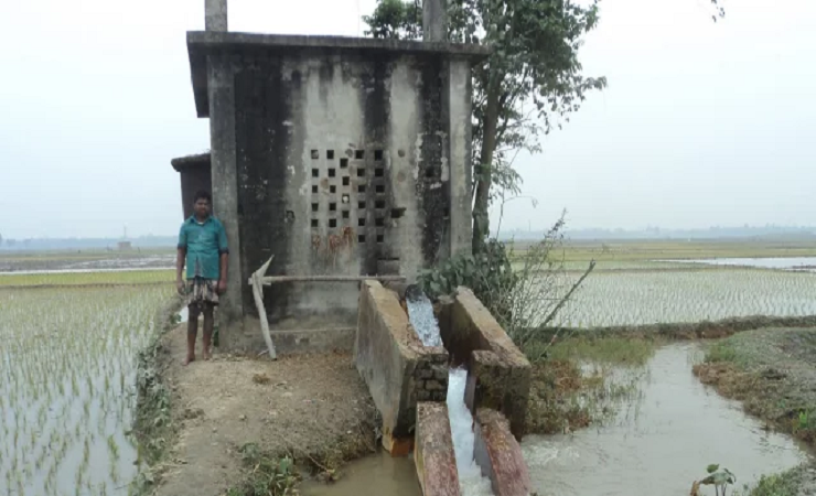 যত্রতত্র জনস্বাস্থ্যের টিউবওয়েল, রাঙ্গুনিয়ায় পানির তীব্র সংকট