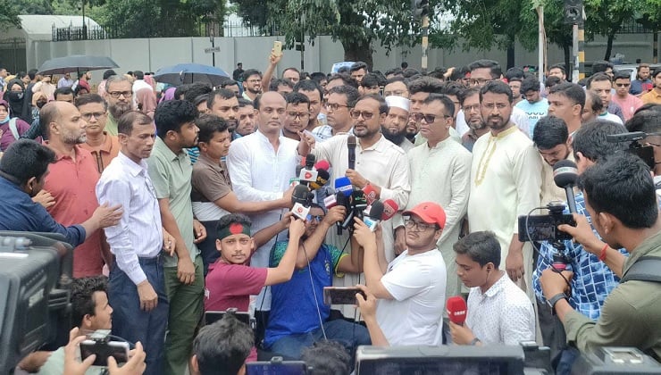 কাকরাইল মোড় হবে জনদাবি বাস্তবায়নের নতুন কেন্দ্রে: অধ্যাপক রইছ উদ্দিন