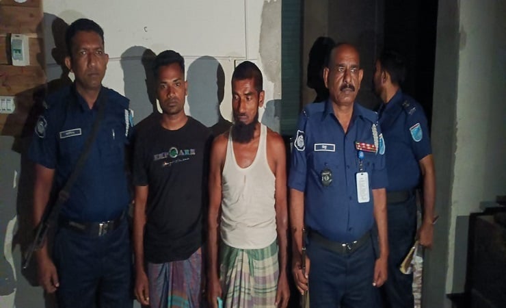 বোয়ালমারীতে নকল কারখানায় অভিযান, জরিমানা