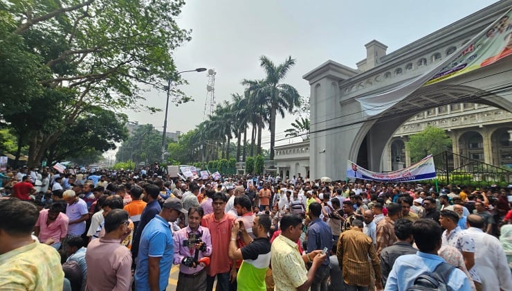 উপদেষ্টা আসিফকে নগর ভবনে অবাঞ্ছিত ঘোষণা