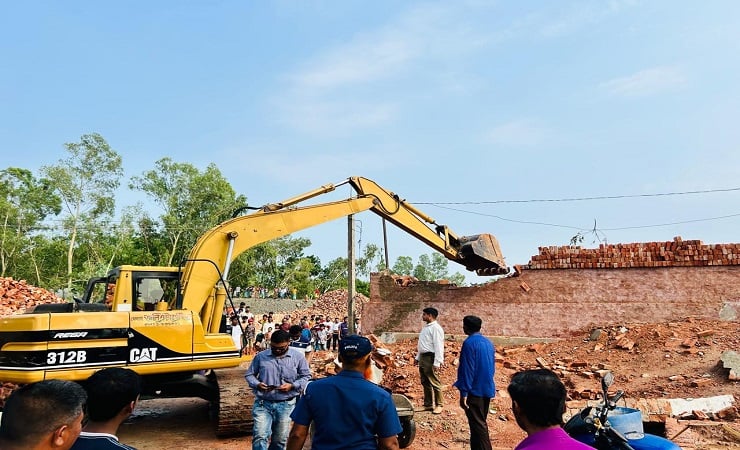 জামালপুরে দুই ইটভাটা গুঁড়িয়ে দিলো প্রশাসন, জরিমানা ২ লাখ