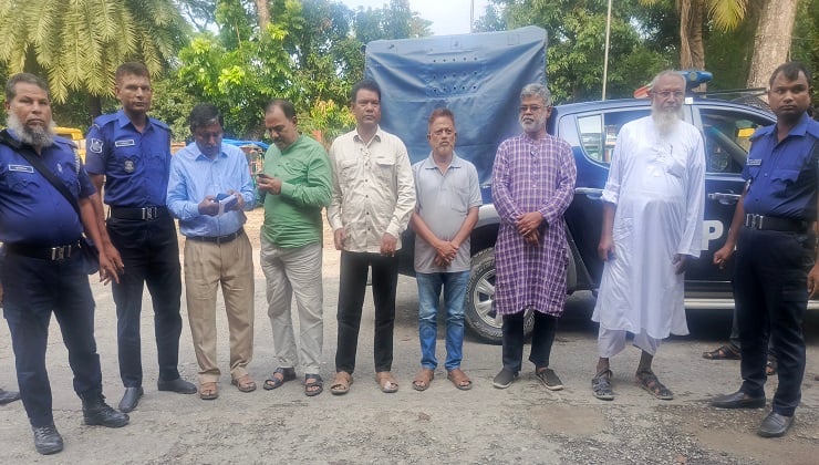 সভা শেষে উপজেলা চত্বর থেকে একসঙ্গে ছয় ইউপি চেয়ারম্যান আটক 