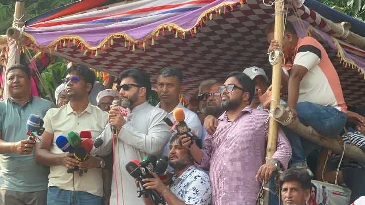 আল্টিমেটাম দিয়ে আন্দোলন স্থগিত করলেন ইশরাক