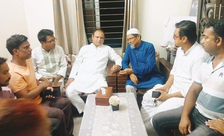 ছাত্রদলের শহীদ সাম্যর বাসায় বিএনপি নেতা আঞ্জু
