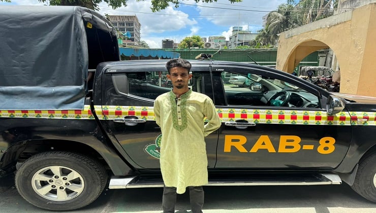 পুলিশ পিটিয়ে ছিনিয়ে নেয়া ছাত্রদল নেতা গ্রেপ্তার