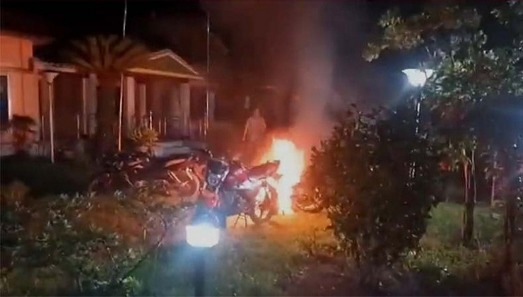 রংপুরে জিএম কাদেরের বাড়িতে হামলা-ভাঙচুর 
