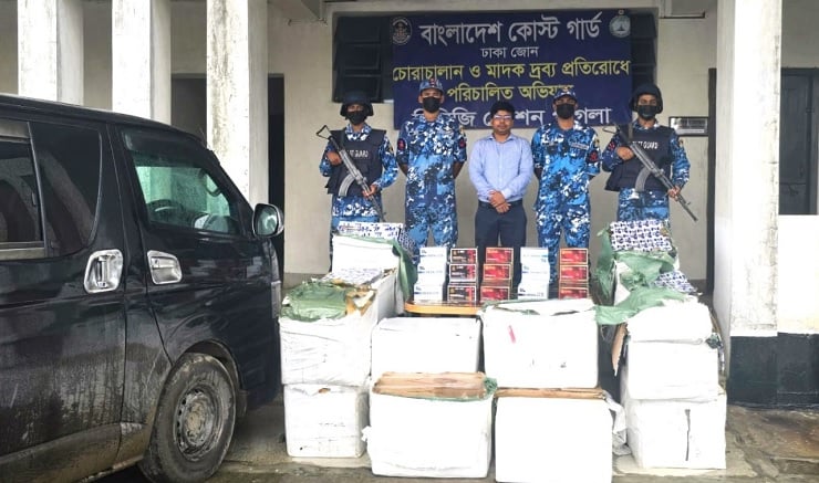 নারায়ণগঞ্জে ৫ কোটি টাকা মূল্যের অবৈধ ভারতীয় পণ্য জব্দ 