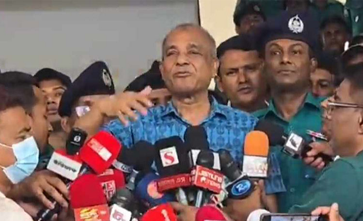 সাবেক রাষ্ট্রপতি আবদুল হামিদ দোষী হলে আইনের আওতায় নেওয়া হবে: স্বরাষ্ট্র উপদেষ্টা