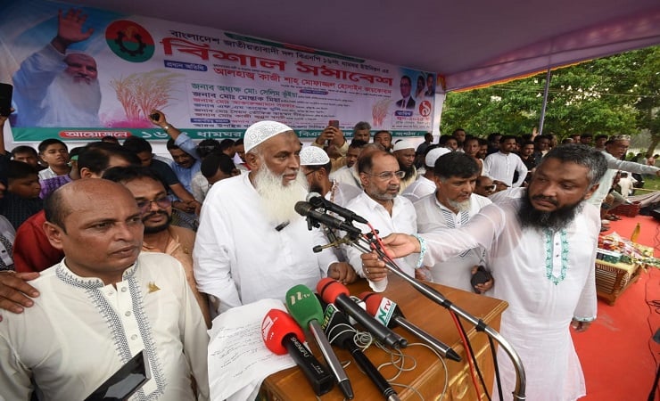 ‘শিশু উপদেষ্টাদের’ অপকর্মের দায় সরকারকে নিতে হবে: কায়কোবাদ