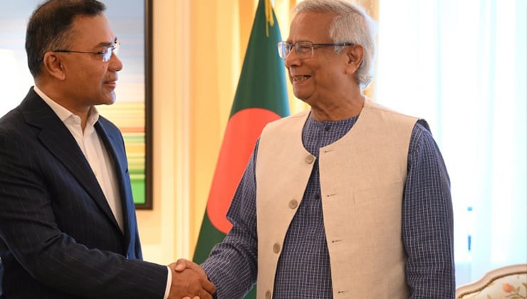 প্রধান উপদেষ্টার সঙ্গে বৈঠকের উদ্দেশে হোটেলে প্রবেশ করেছেন তারেক রহমান