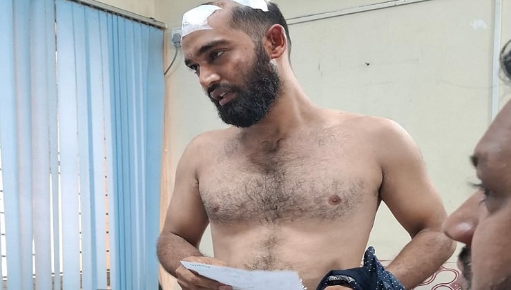 নোয়খালীতে বেশি ভাড়া নেওয়ার প্রতিবাদ করায় যাত্রীকে মারধর 