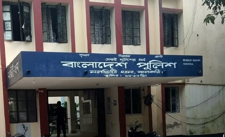 রাতে ছেলেকে গ্রেপ্তার, আতঙ্কিত হয়ে হার্ট অ্যাটাকে বাবার মৃত্যু