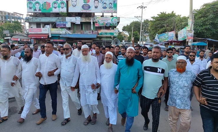 উপদেষ্টা আসিফ মাহমুদের বক্তব্যের প্রতিবাদে মুরাদনগরে টানা দু’দিন বিক্ষোভ