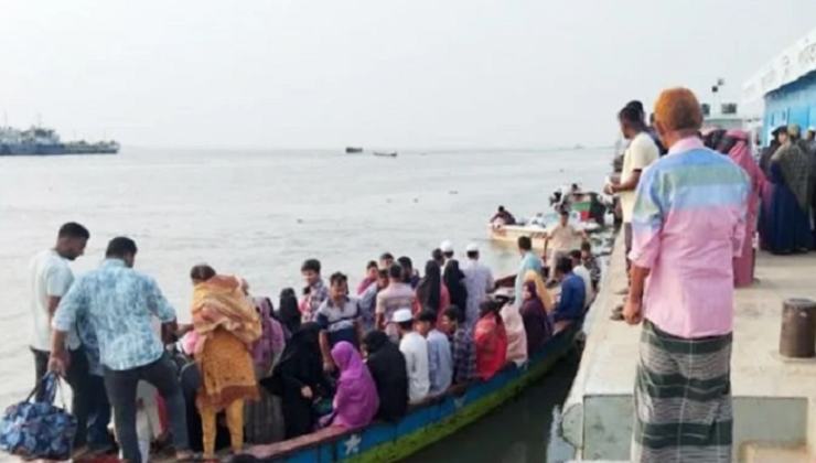 ইজারা দ্বন্দ্বে মেঘনার গজারিয়া-নারায়ণগঞ্জ ট্রলার চলাচল আজও বন্ধ,  দুর্ভোগ