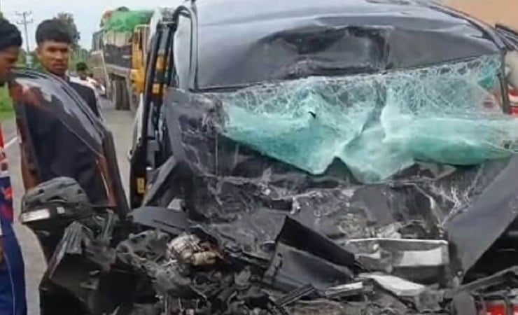 হবিগঞ্জে ট্রাক-মাইক্রোবাসের সংঘর্ষে নিহত ২