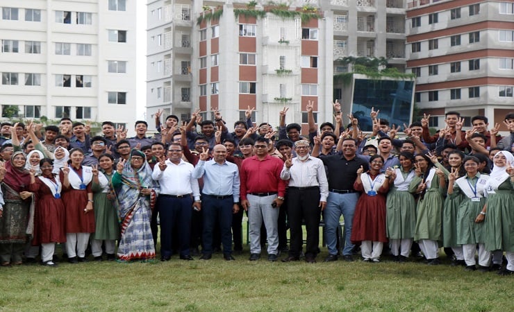এসএসসি পরীক্ষায় মাইলস্টোন কলেজের প্রশংসনীয় সাফল্য