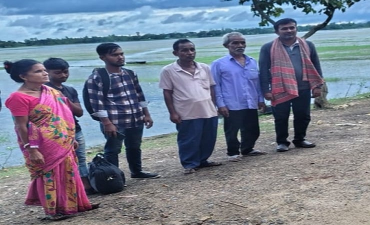 সুনামগঞ্জ সীমান্তে নারীসহ ৬ বাংলাদেশি আটক