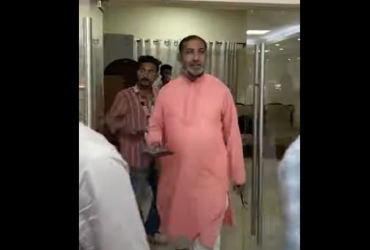 ফরেন সার্ভিস একাডেমিতে হঠাৎ ফায়ার অ্যালার্ম, বৈঠক ছেড়ে বেরিয়ে যান রাজনৈতিক নেতারা
