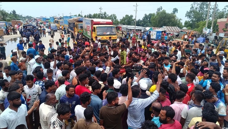 ব্রাহ্মণবাড়িয়ায় সিএনজি অটোরিকশা ধর্মঘটের দ্বিতীয় দিনে মহাসড়ক অবরোধ, ভোগান্তি