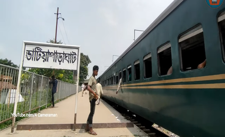 কাশিয়ানীতে রেলওয়ের জায়গা দখল করে অবৈধ স্থাপনার অভিযোগ