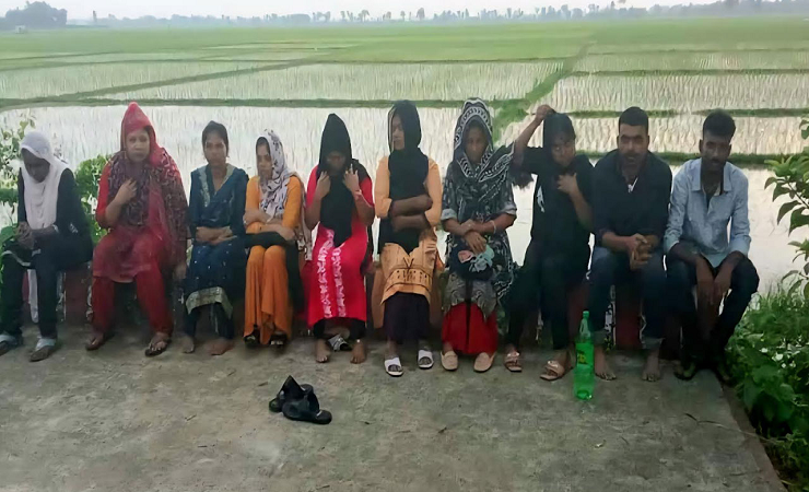 নওগাঁ সীমান্ত দিয়ে ১০ জনকে পুশইন করলো বিএসএফ