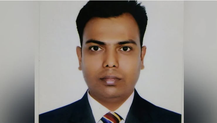 বিকেলে চাঁদাবাজি নিয়ে লাইভ, রাতে গলা কেটে হত্যা সাংবাদিককে
