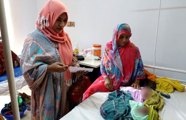 বিয়ের ১২ বছর পর একসঙ্গে চার কন্যা সন্তানের জন্ম
