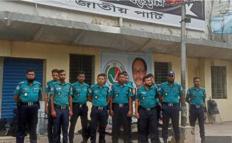 জাপা কার্যালয় ঘিরে পুলিশের সতর্ক অবস্থান