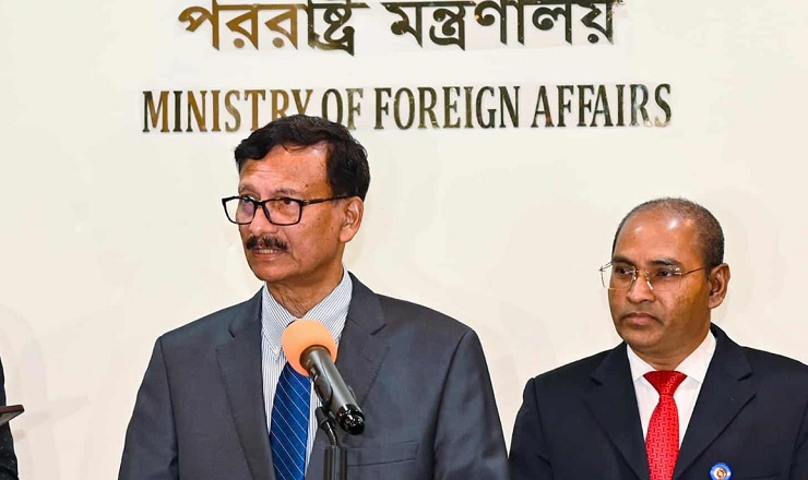 তারেক রহমান দেশে ফিরতে চাইলে ট্রাভেল ডকুমেন্ট দিতে প্রস্তুত সরকার: পররাষ্ট্র উপদেষ্টা