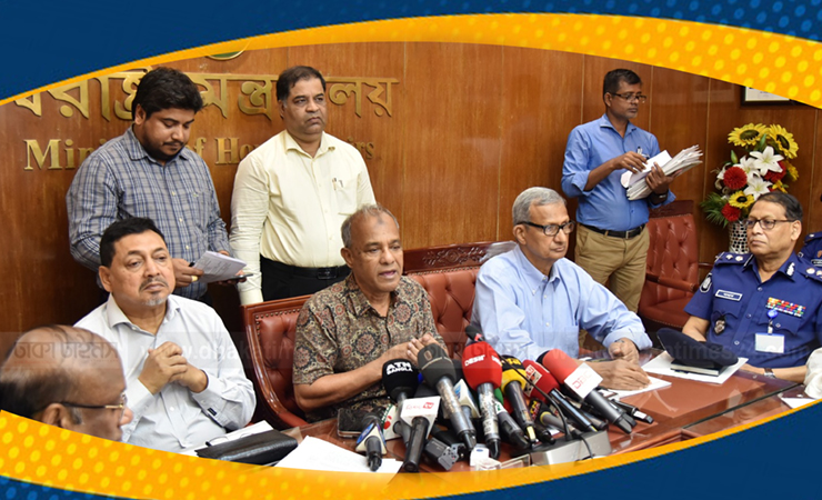শান্তিপূর্ণভাবে দুর্গাপূজা সম্পন্ন করতে সকল প্রস্তুতি রয়েছে: স্বরাষ্ট্র উপদেষ্টা