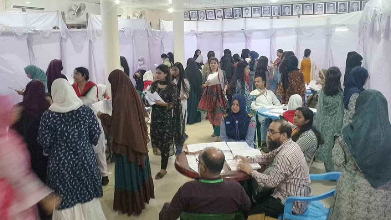 ডাকসু নির্বাচন: কোন কেন্দ্রে কোন হলে কত ভোট পড়েছে