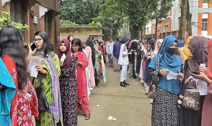 ডাকসু নির্বাচন: ২১ প্রার্থী ১০ ভোটও পাননি, ৩ জনের ঝুলিতে মাত্র ১ ভোট