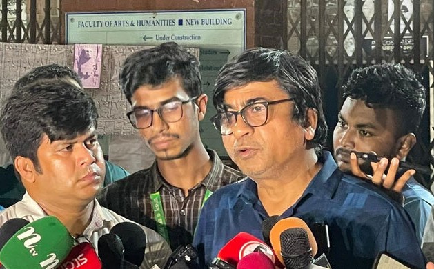 হঠাৎ পদত্যাগ করলেন জাকসুর নির্বাচন কমিশনার, করলেন যেসব অভিযোগ