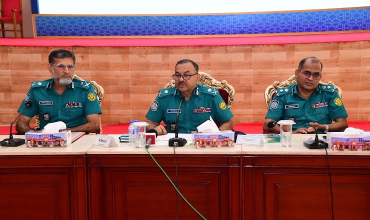 অতীতের নির্বাচনী কালিমা থেকে বেরিয়ে নিরপেক্ষতার ডিগ্রী প্রদর্শন করতে হবে: ডিএমপি কমিশনার