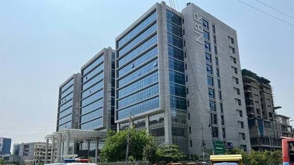 একযোগে এনবিআরের ৫৫৫ কর্মকর্তাকে বদলি