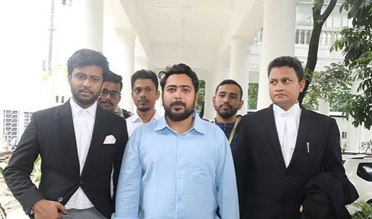 শেখ হাসিনার বিরুদ্ধে মামলায় সাক্ষ্য দিতে ট্রাইব্যুনালে নাহিদ ইসলাম