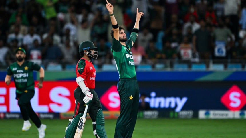 ১১ রানে পাকিস্তানের জয়, রবিবার ভারতের সঙ্গে ফাইনাল
