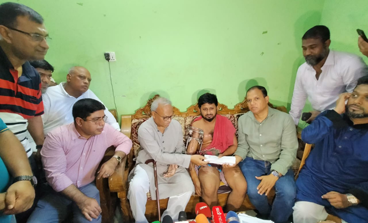 রুপগঞ্জের ছাত্রদল নেতা দোলনের চিকিৎসার দায়িত্ব নিলেন তারেক রহমান