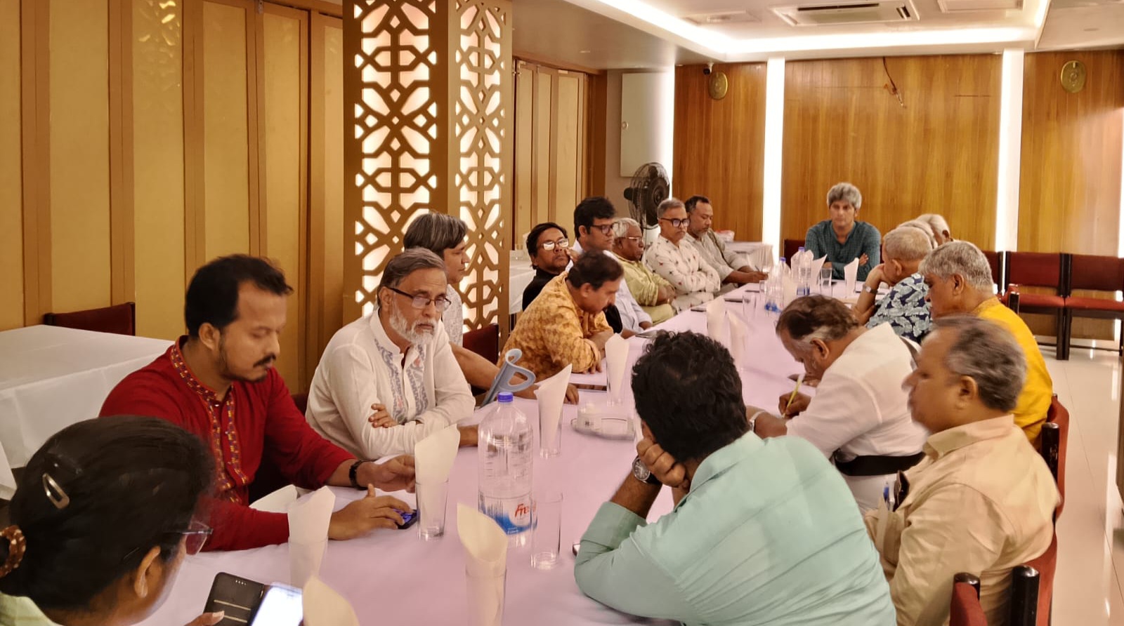 ৫ দলের সাথে গণতন্ত্র মঞ্চের বৈঠক