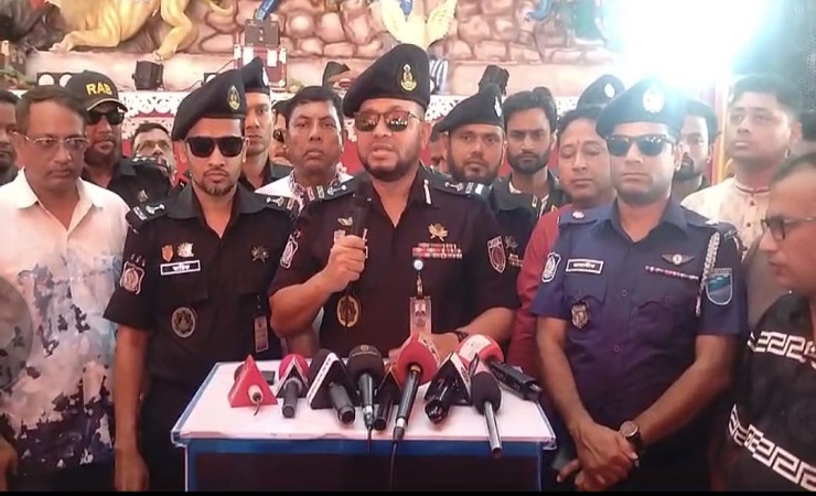 রাজবাড়ী-ফরিদপুরে দুর্গাপূজার নিরাপত্তায় তৎপর র‌্যাব-১০