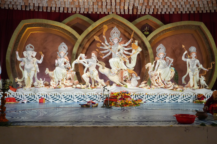 বিজয়া দশমী আজ, প্রতিমা বিসর্জনে শেষ হবে দুর্গোৎসব